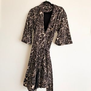 BETABRAND WRAP DRESS SIZE MEDIUM MINT COND.